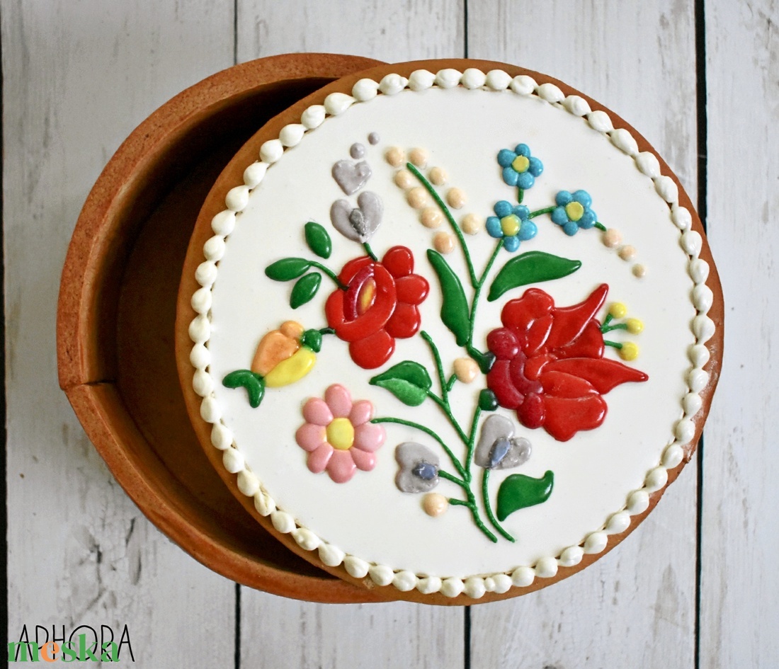 Kerek kalocsai mintás mézeskalács doboz - esküvő - emlék & ajándék - doboz - Meska.hu