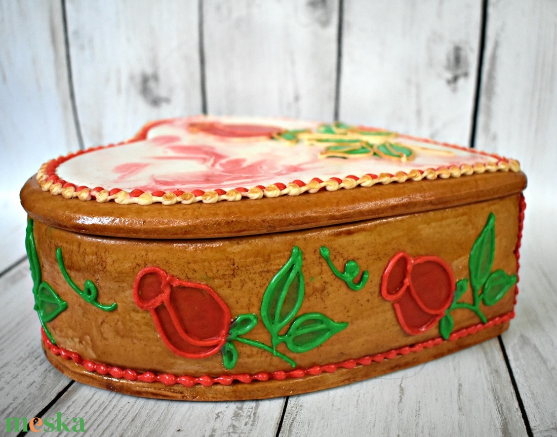 Mézeskalács doboz márványos alapon rózsa mintával - esküvő - emlék & ajándék - doboz - Meska.hu