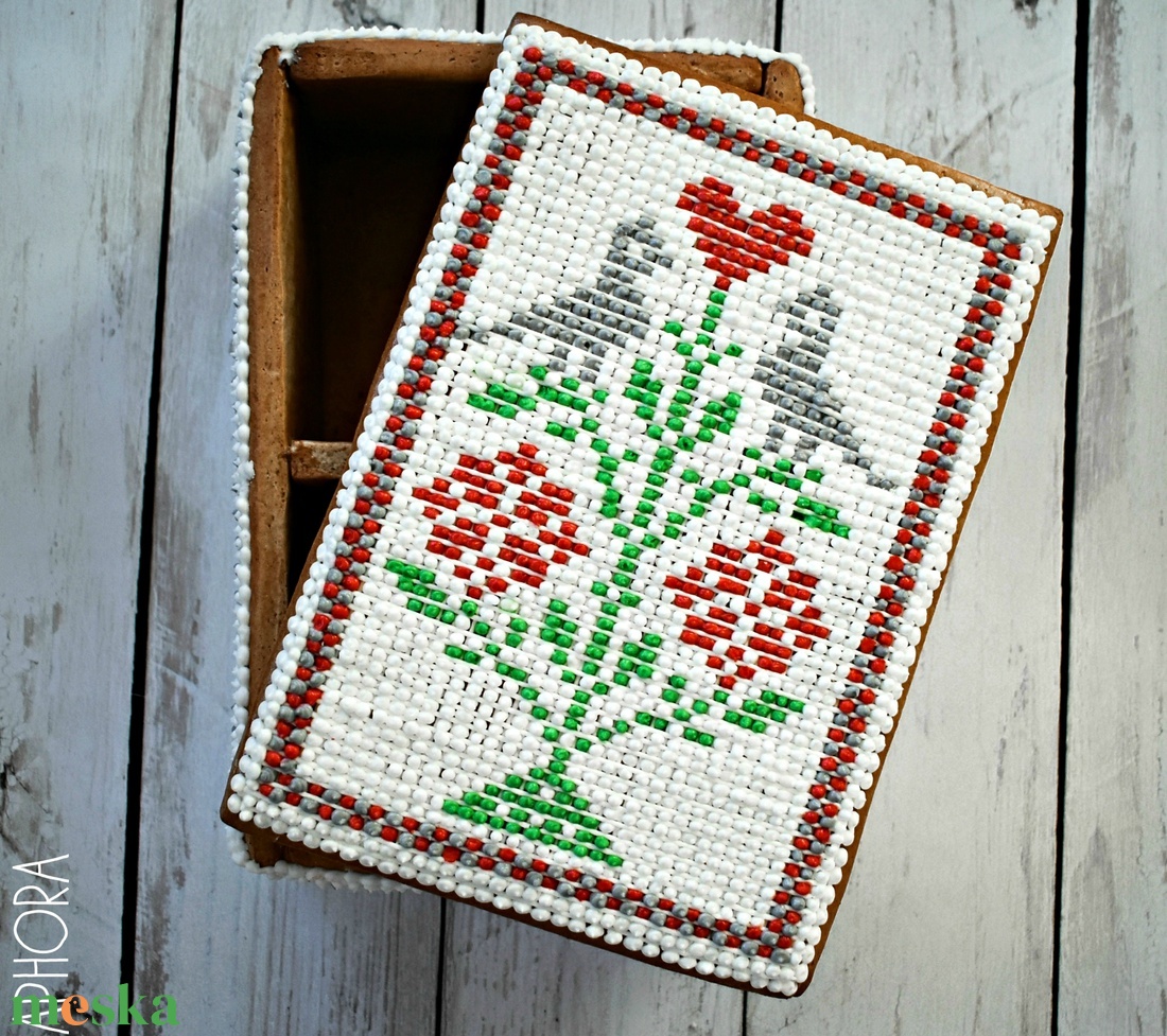Mézeskalács doboz keresztszemes hímzés mintával - otthon & életmód - dekoráció - asztal és polc dekoráció - díszdoboz - Meska.hu