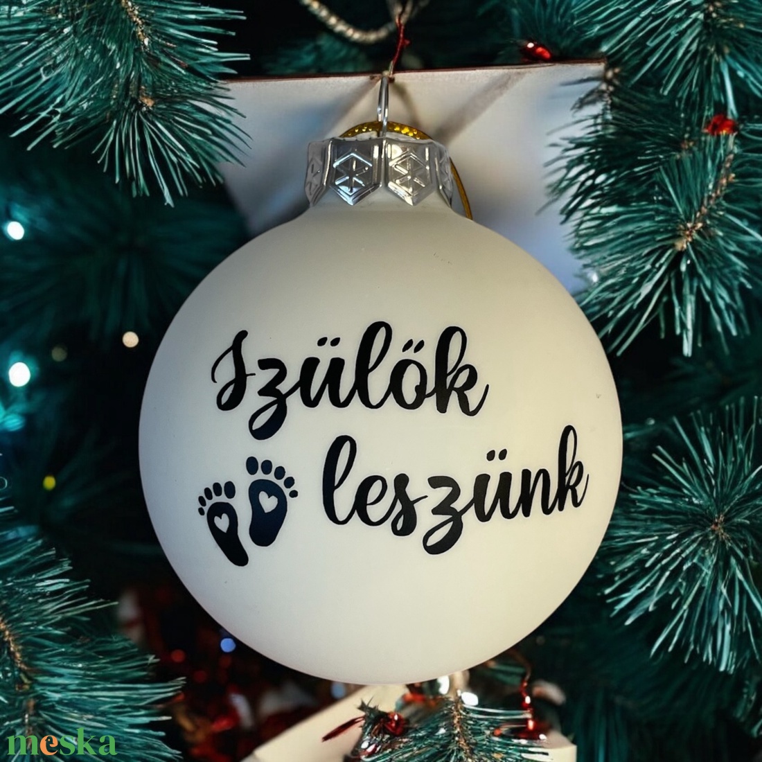 Szülők leszünk 8 cm-es üveggömb. - karácsony - karácsonyi lakásdekoráció - karácsonyfadíszek - Meska.hu