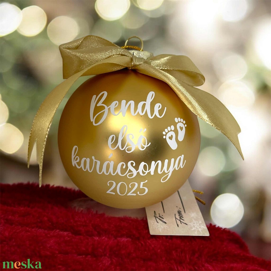 Díszdoboz + Első karácsony egyedi 8 cm-es üveggömb. - karácsony - karácsonyi lakásdekoráció - karácsonyfadíszek - Meska.hu