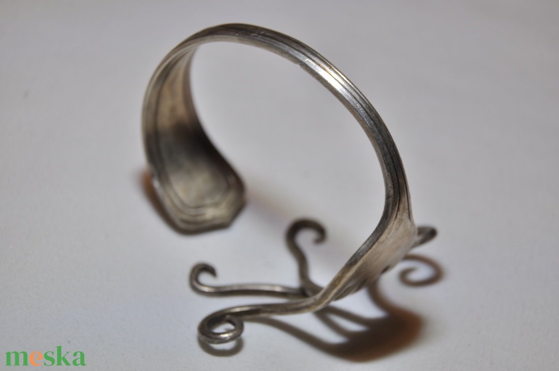'Antique Nails' - bronzosan csillógó antik fém villa karkötő (KK080) - ékszer - karkötő - karperec - Meska.hu 'Antique Nails' - bronzosan csillógó antik fém villa karkötő (KK080) - ékszer - karkötő - karperec - Meska.hu