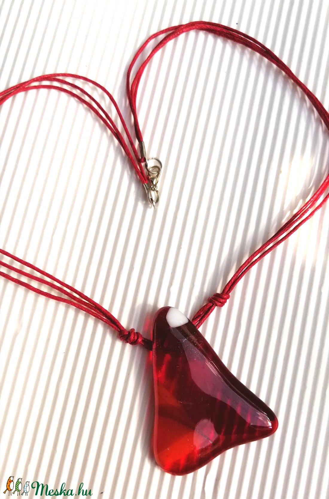 Az örök kedvec vörös-ékszerüveg nyaklánc - ékszer - nyaklánc - medálos nyaklánc - Meska.hu