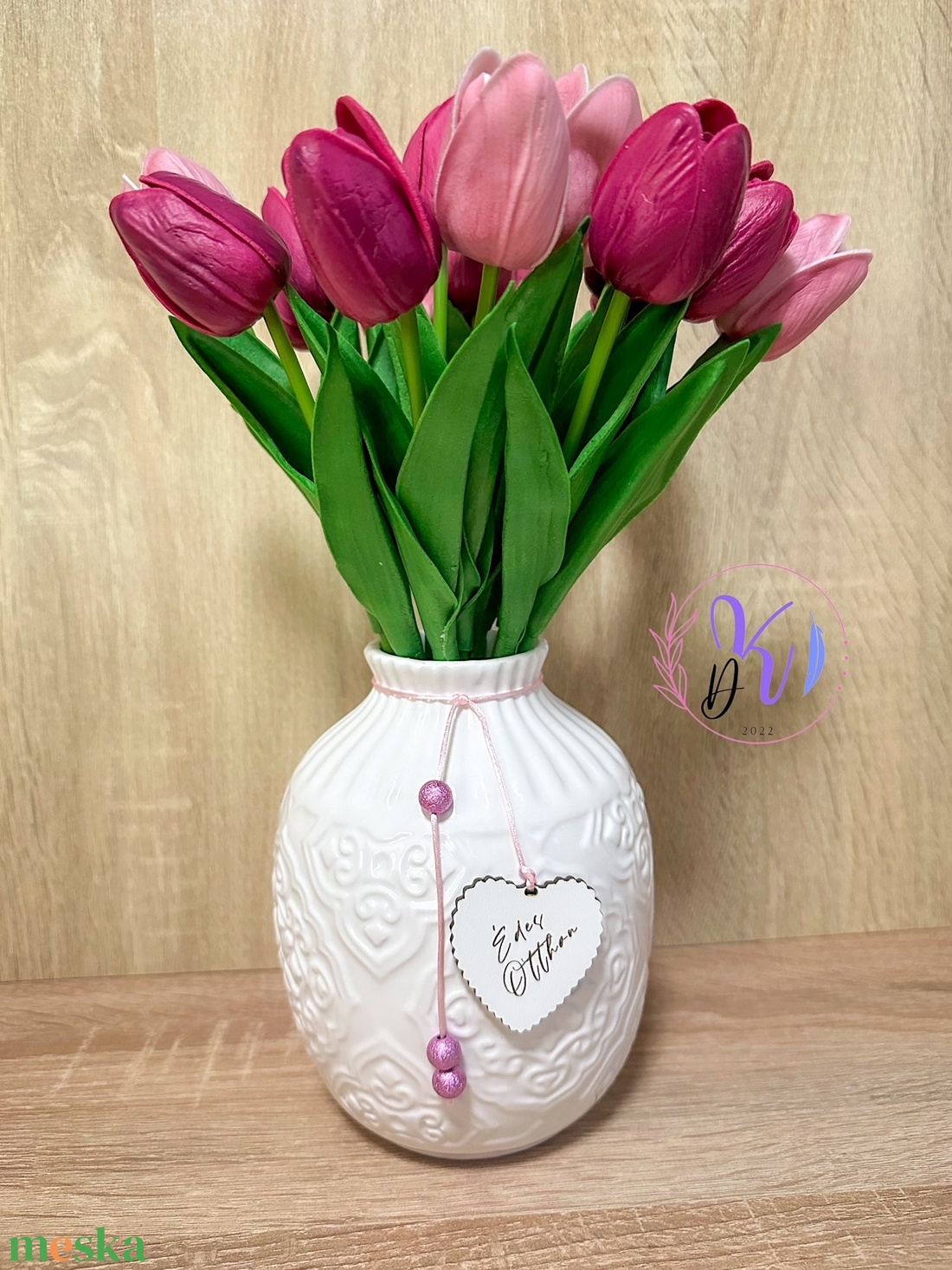 TULIPÁN CSOKOR BÍBOR ÉS MÁLYVA VÁZÁBAN AJÁNDÉK TÁBLÁVAL - otthon & életmód - dekoráció - virágdísz és tartó - csokor & virágdísz - Meska.hu TULIPÁN CSOKOR BÍBOR ÉS MÁLYVA VÁZÁBAN AJÁNDÉK TÁBLÁVAL - otthon & életmód - dekoráció - virágdísz és tartó - csokor & virágdísz - Meska.hu
