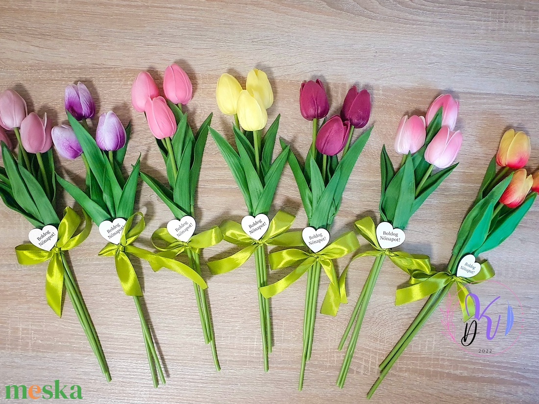 DEKOR TULIPÁN KÖTEG 8 SZÍNBEN TÁBLÁCSKÁVAL - otthon & életmód - dekoráció - virágdísz és tartó - virágbox, virágdoboz - Meska.hu