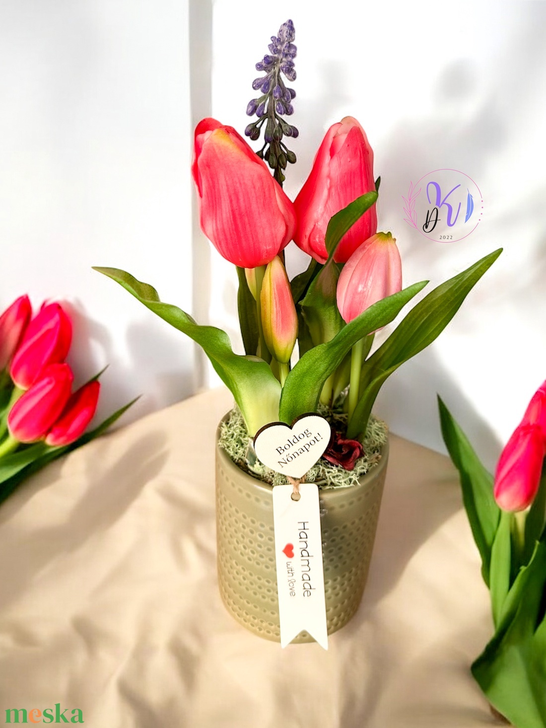 DEKOR TULIPÁN KASPÓBAN AJÁNDÉK TÁBLÁCSKÁVAL SÖTÉT RÓZSASZÍN - otthon & életmód - dekoráció - virágdísz és tartó - csokor & virágdísz - Meska.hu DEKOR TULIPÁN KASPÓBAN AJÁNDÉK TÁBLÁCSKÁVAL SÖTÉT RÓZSASZÍN - otthon & életmód - dekoráció - virágdísz és tartó - csokor & virágdísz - Meska.hu