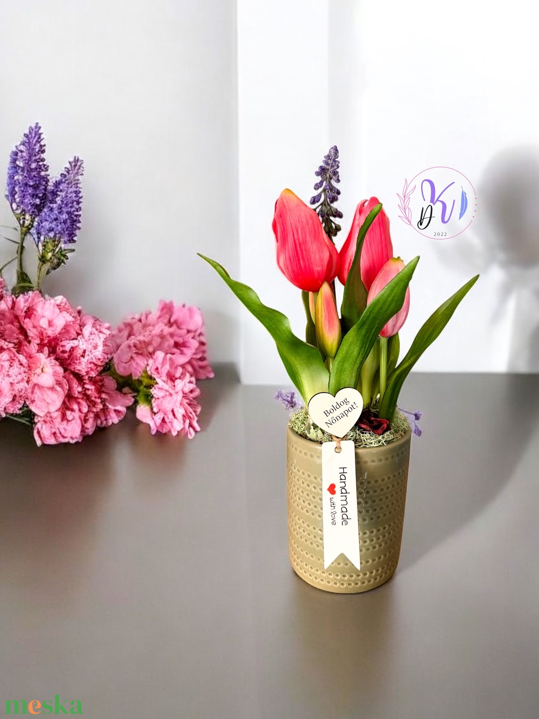 DEKOR TULIPÁN KASPÓBAN AJÁNDÉK TÁBLÁCSKÁVAL SÖTÉT RÓZSASZÍN - otthon & életmód - dekoráció - virágdísz és tartó - csokor & virágdísz - Meska.hu DEKOR TULIPÁN KASPÓBAN AJÁNDÉK TÁBLÁCSKÁVAL SÖTÉT RÓZSASZÍN - otthon & életmód - dekoráció - virágdísz és tartó - csokor & virágdísz - Meska.hu