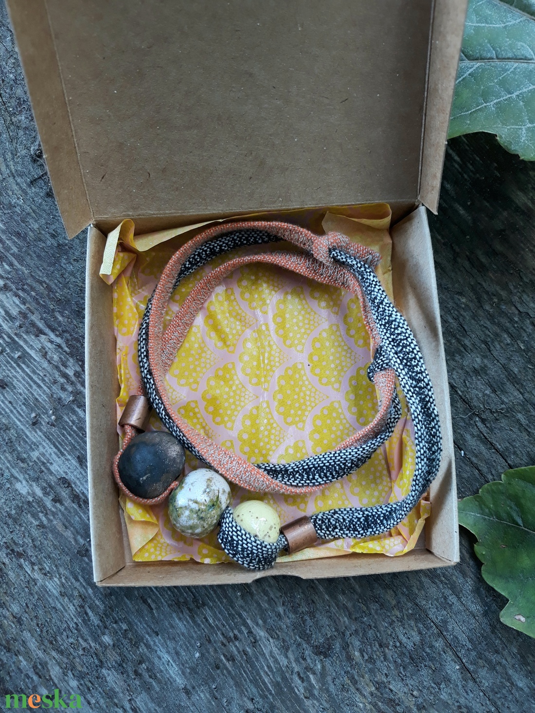 Lazac-szürke szövött pántos lánc - ékszer - nyaklánc - bogyós nyaklánc - Meska.hu