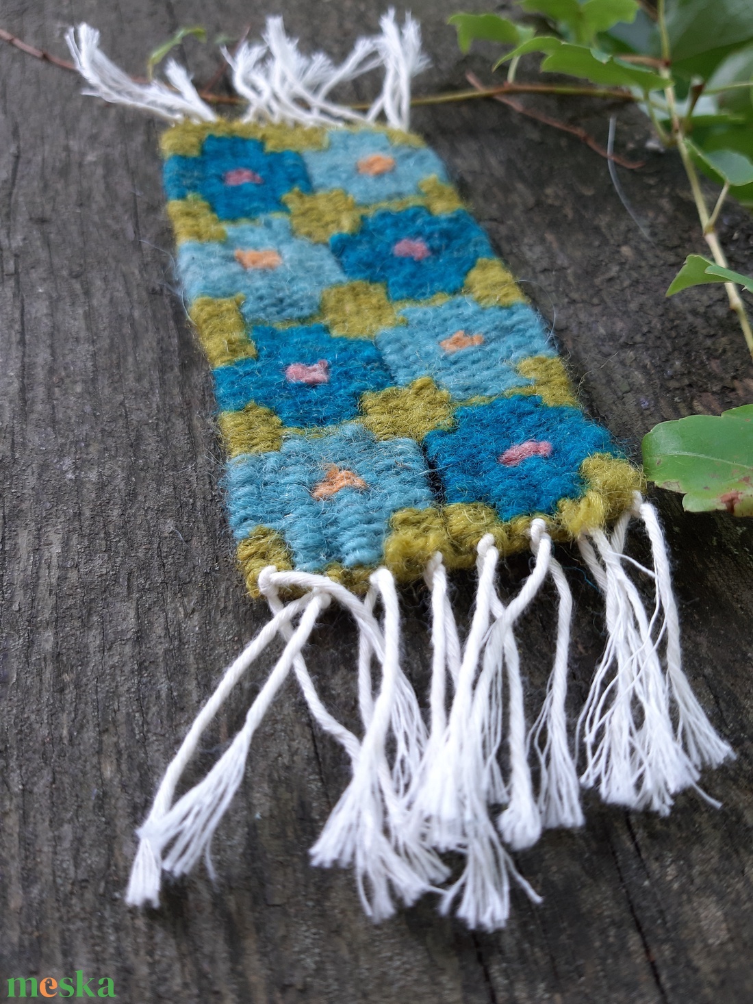 Kicsivirágos könyvjelző- békazöld - könyv & zene - könyvjelző - Meska.hu Kicsivirágos könyvjelző- békazöld - könyv & zene - könyvjelző - Meska.hu