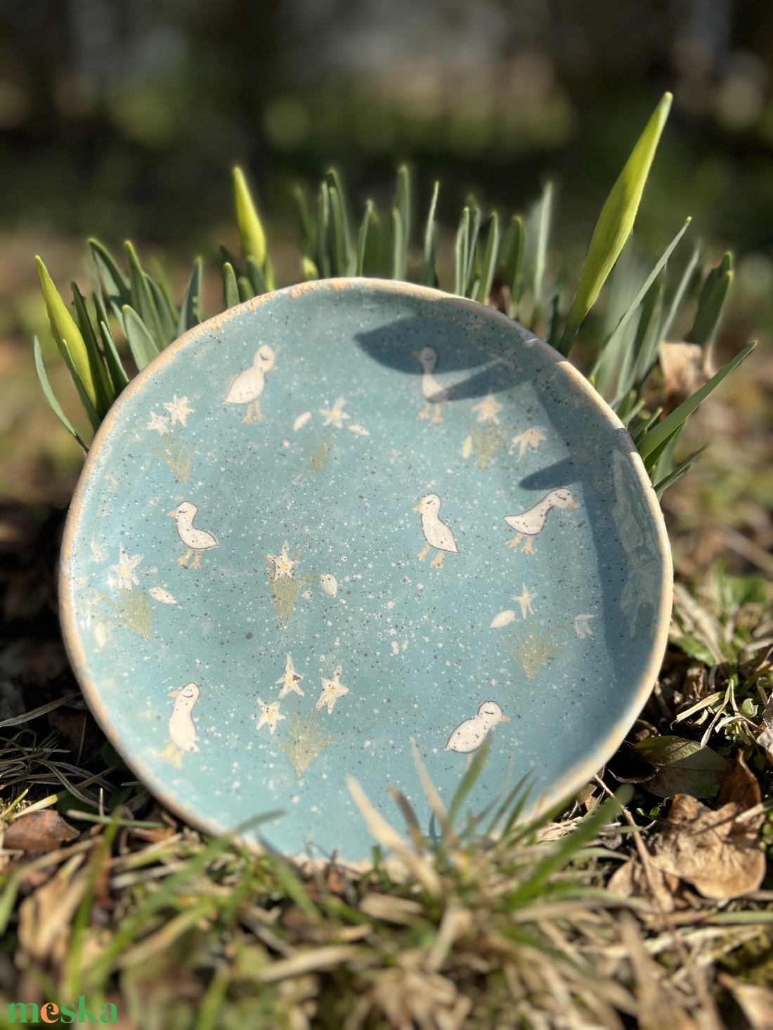 Kézzel festett tavaszi desszerttányér � Kislibák és nárciszok - otthon & életmód - konyhafelszerelés, tálalás - tálalás - tányér & étkészlet - Meska.hu