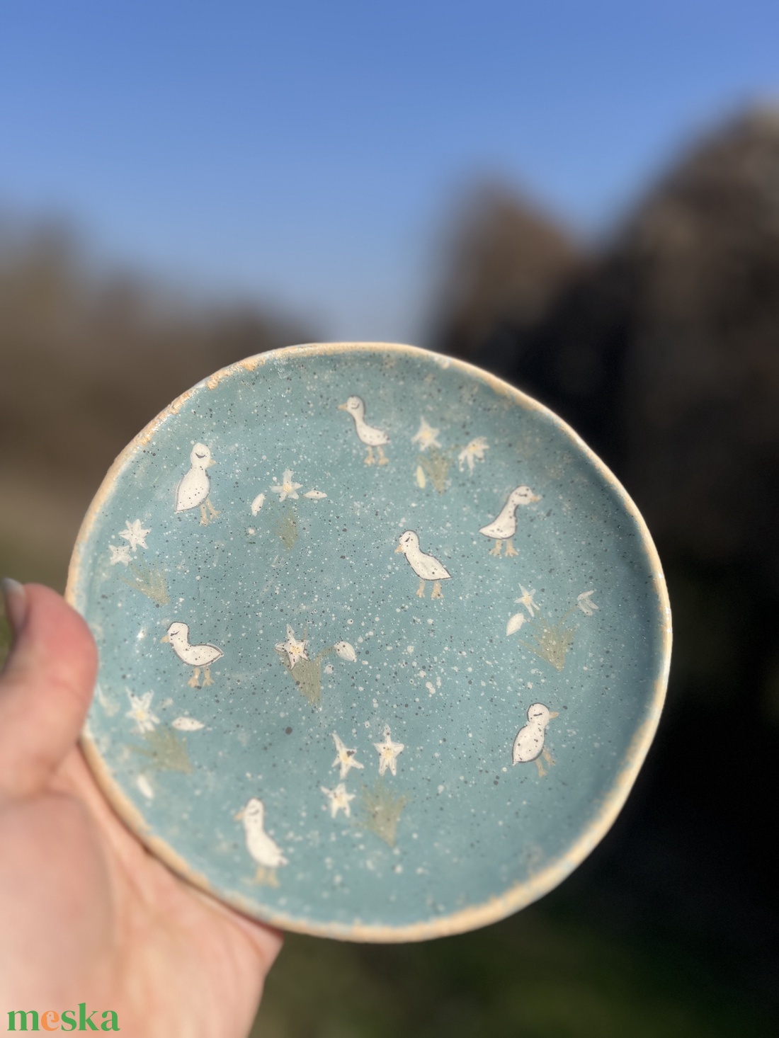 Kézzel festett tavaszi desszerttányér � Kislibák és nárciszok - otthon & életmód - konyhafelszerelés, tálalás - tálalás - tányér & étkészlet - Meska.hu