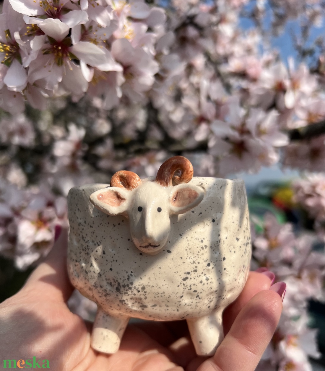 Kézműves kerámia Bárányka - otthon & életmód - virágdekoráció - virágtartó - váza - Meska.hu