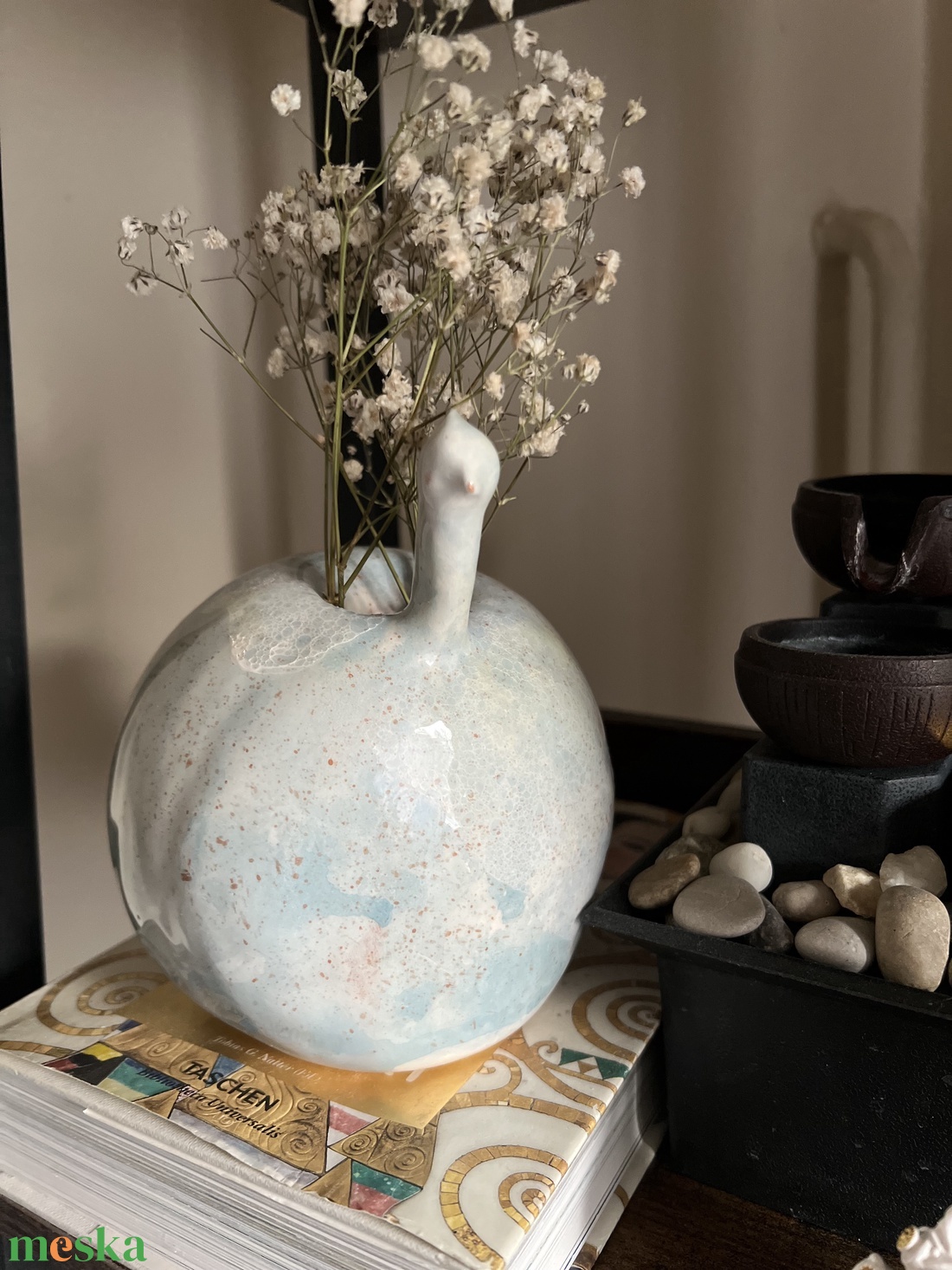 Kézműves Páva egyedi kerámia váza - otthon & életmód - virágdekoráció - virágtartó - váza - Meska.hu