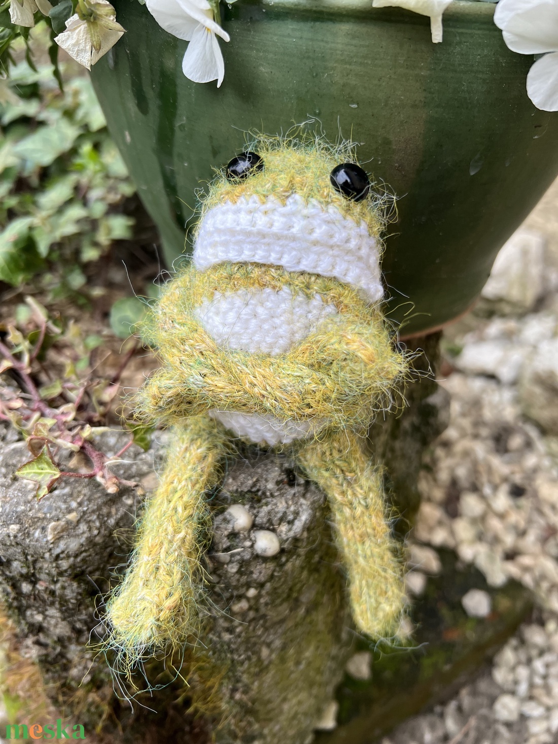 Tavaszváró béka � Kézzel kötött egyedi figura (14 cm) - otthon & életmód - dekoráció - dísztárgy - Meska.hu