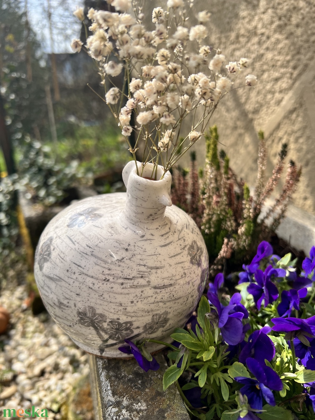 Egyedi, kézműves kerámia váza � tavaszi virágmintával - otthon & életmód - virágdekoráció - virágtartó - váza - Meska.hu