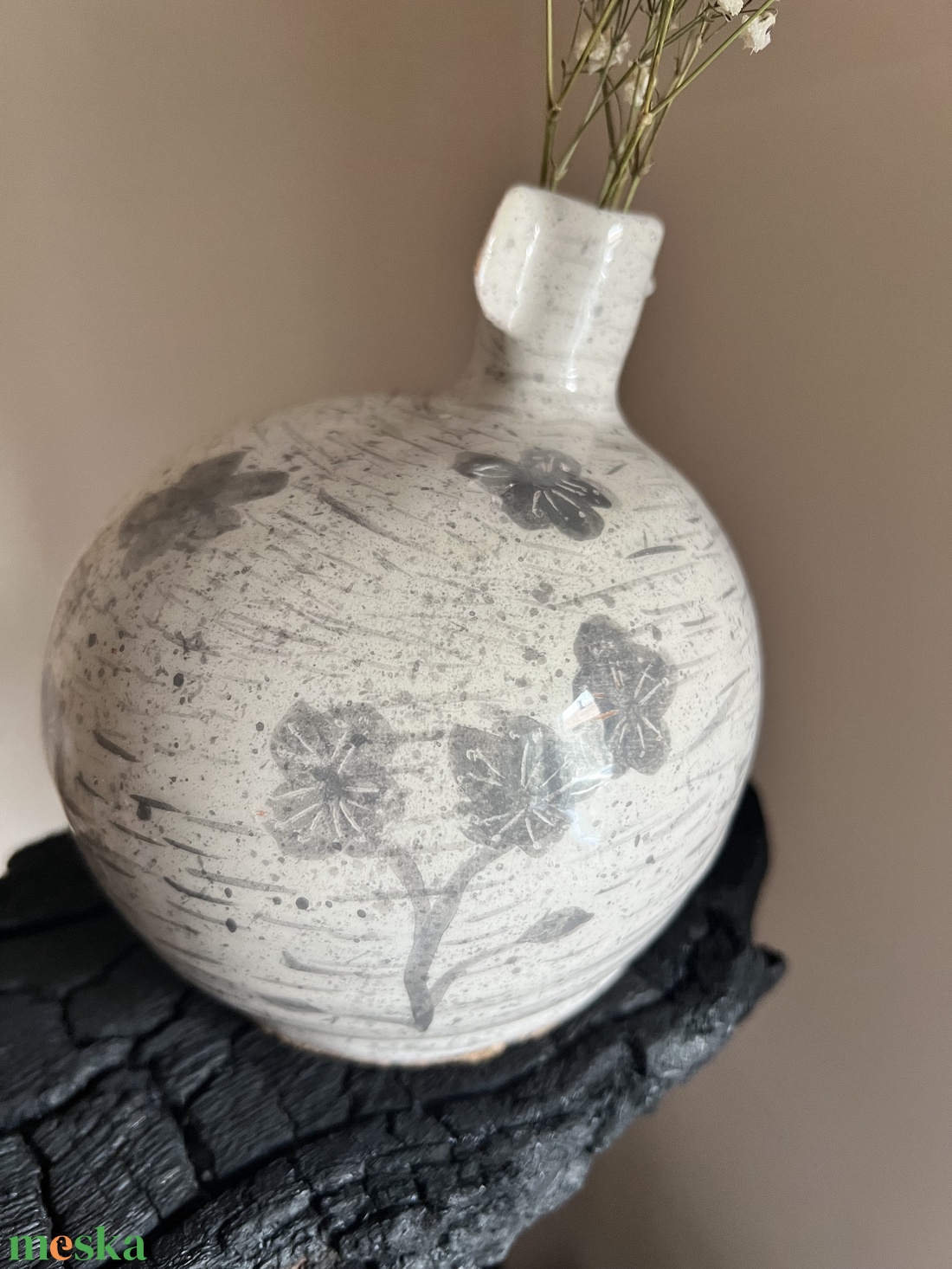 Egyedi, kézműves kerámia váza � tavaszi virágmintával - otthon & életmód - virágdekoráció - virágtartó - váza - Meska.hu