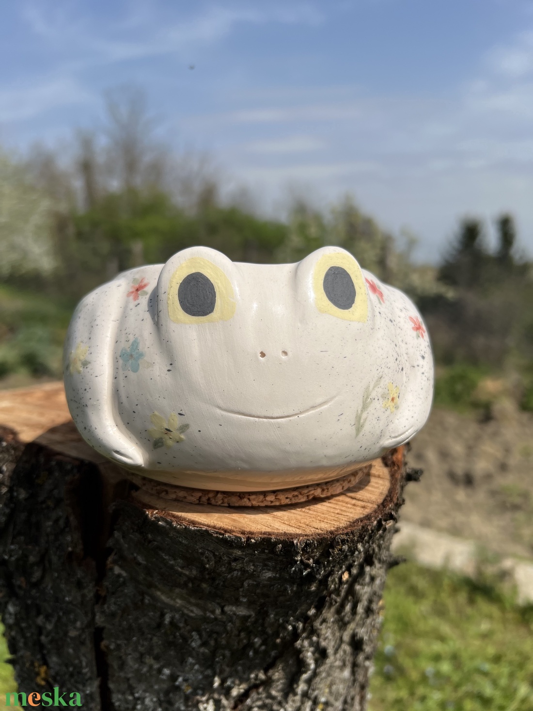 Kézzel festett békás tálka Béka rajongóknak� Virágmintás kerámia kaspó és tál (14x7 cm) - otthon & életmód - konyhafelszerelés, tálalás - tálalás - tányér & étkészlet - Meska.hu