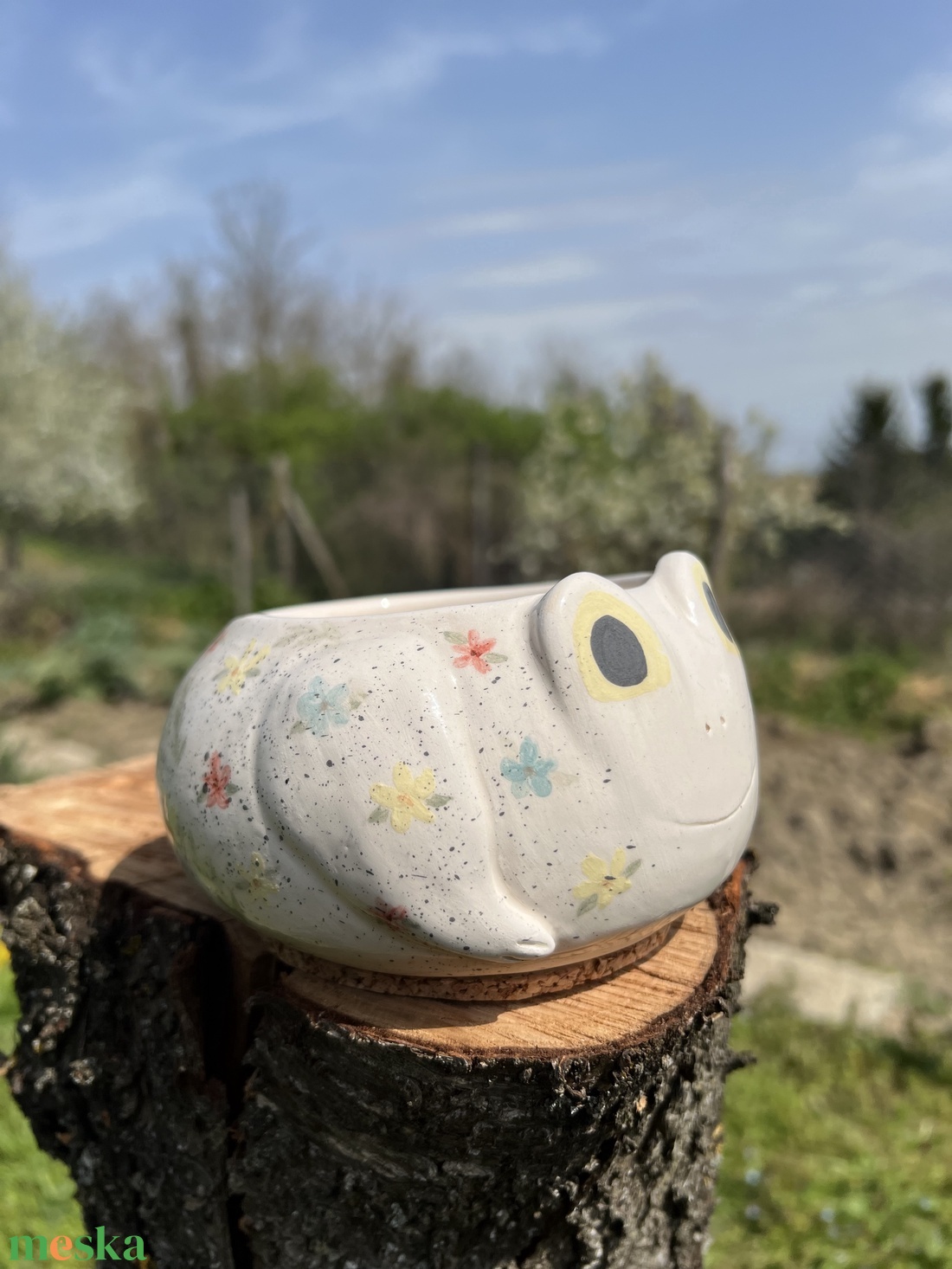 Kézzel festett békás tálka Béka rajongóknak� Virágmintás kerámia kaspó és tál (14x7 cm) - otthon & életmód - konyhafelszerelés, tálalás - tálalás - tányér & étkészlet - Meska.hu