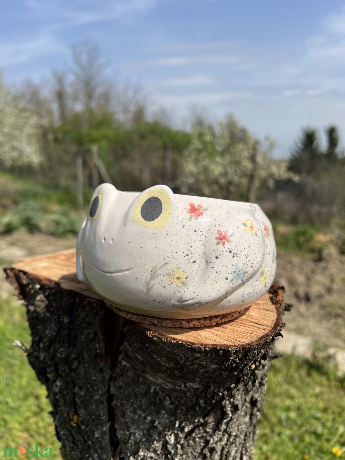 Kézzel festett békás tálka Béka rajongóknak� Virágmintás kerámia kaspó és tál (14x7 cm) - otthon & életmód - konyhafelszerelés, tálalás - tálalás - tányér & étkészlet - Meska.hu
