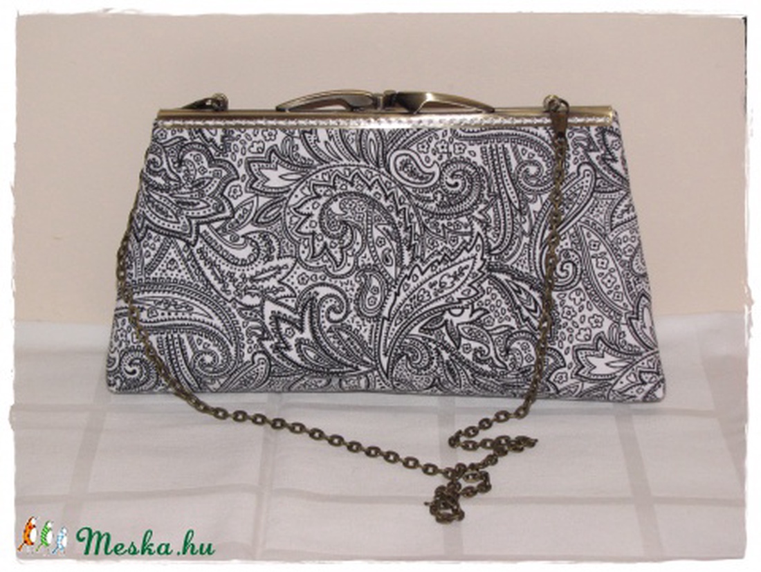 Kézi táska 18 cm-es fém kerettel, lánccal -  - Meska.hu