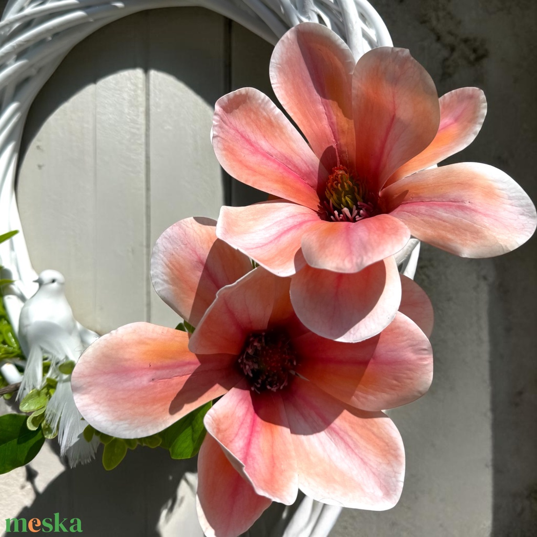  Fehér magnóliás ajtódísz galambbal � tavaszi kopogtató - otthon & életmód - dekoráció - ajtó- és ablak dekoráció - ajtódísz & kopogtató - Meska.hu