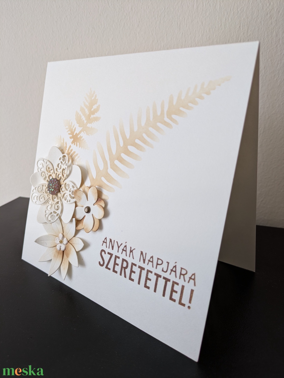 Anyák napjára - drapp virágos - képeslap 4 db - otthon & életmód - papír, írószer - ajándékozás kellékei - képeslap, üdvözlőlap - Meska.hu