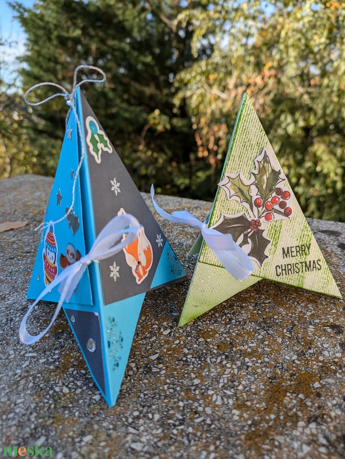 Kék és zöld 3D asztaldísz és képeslap - karácsony - karácsonyi ajándékozás - karácsonyi képeslap, üdvözlőlap, ajándékkísérő - Meska.hu
