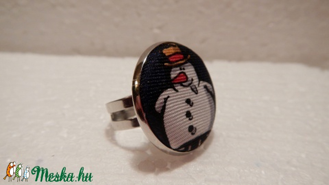 Hóember gyűrű nyakkendőből  -  - Meska.hu