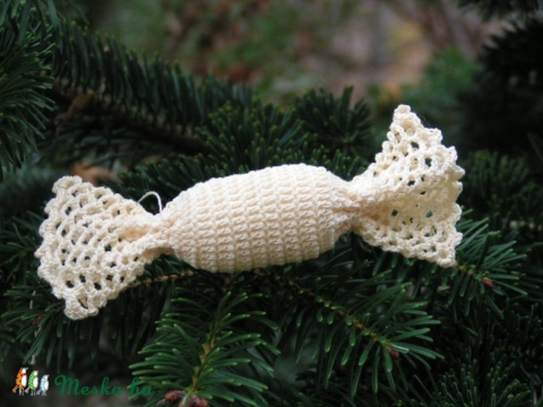 Horgolt szaloncukor csont színben -  - Meska.hu