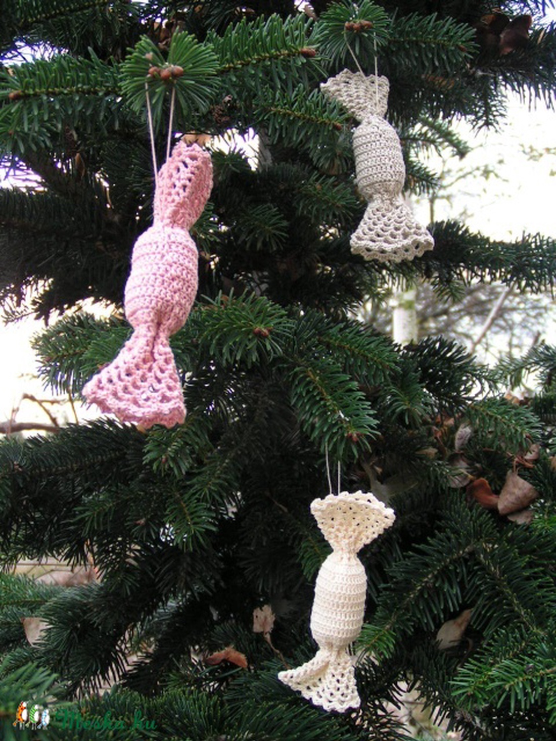 Horgolt szaloncukor csont színben -  - Meska.hu