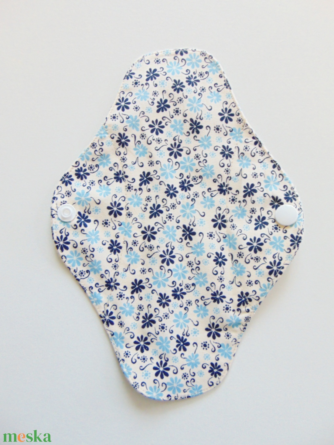 Mosható tisztasági betét- kék virág mintás / mosható textil betét, környezetbarát, többször használható - szépségápolás - intim higiénia - tisztasági betét - Meska.hu Mosható tisztasági betét- kék virág mintás / mosható textil betét, környezetbarát, többször használható - szépségápolás - intim higiénia - tisztasági betét - Meska.hu