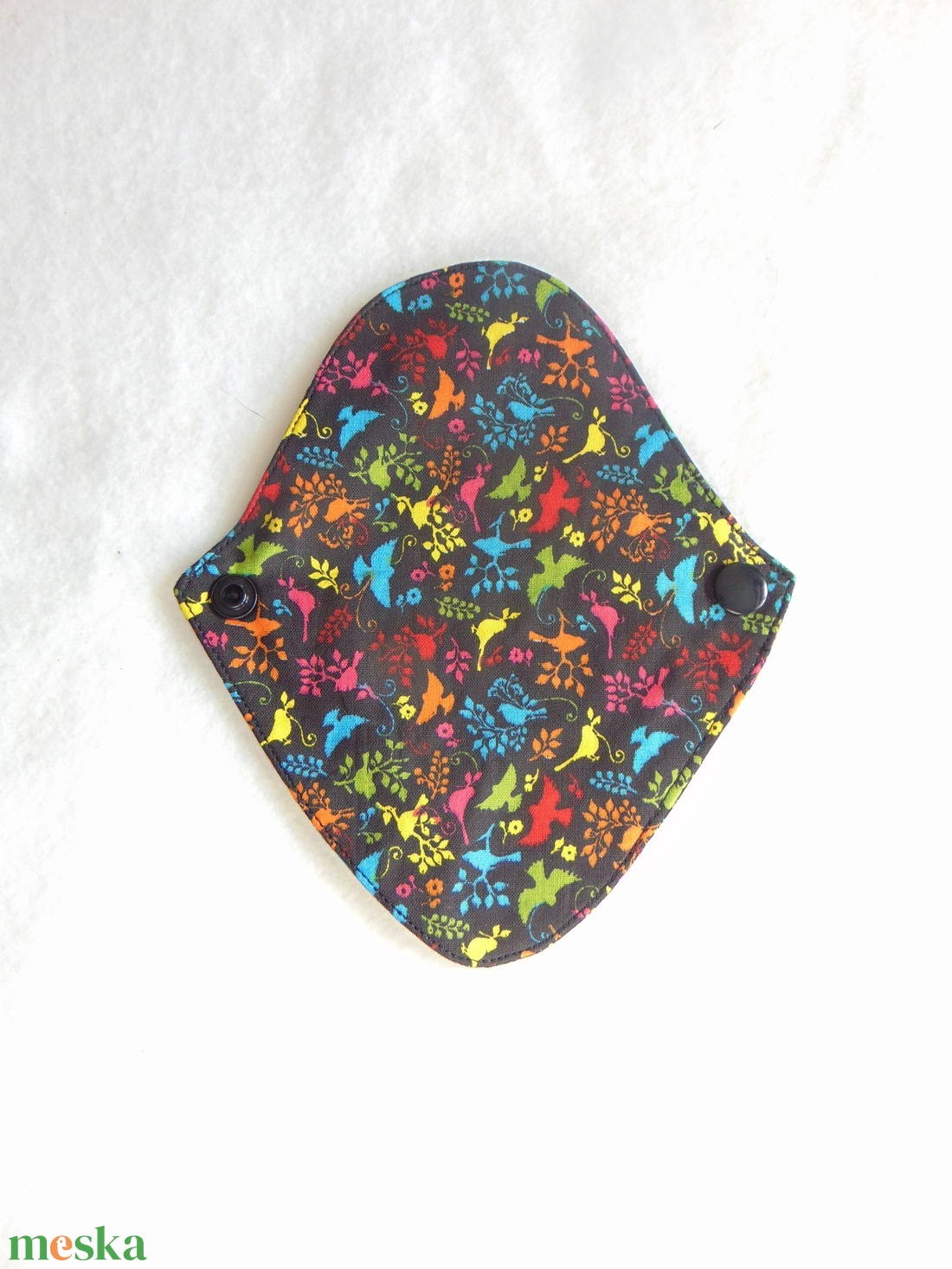Mosható tanga tisztasági betét / fekete- színes madár mintás   - szépségápolás - intim higiénia - tisztasági betét - Meska.hu