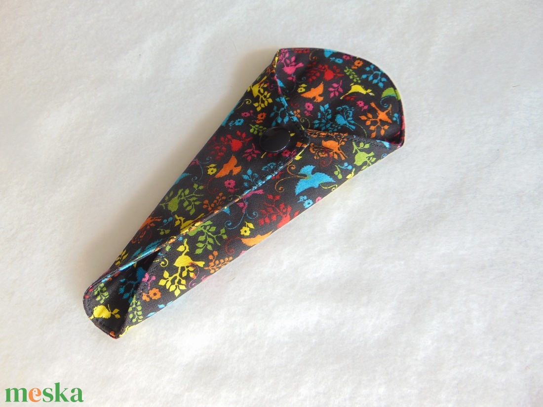 Mosható tanga tisztasági betét / fekete- színes madár mintás   - szépségápolás - intim higiénia - tisztasági betét - Meska.hu