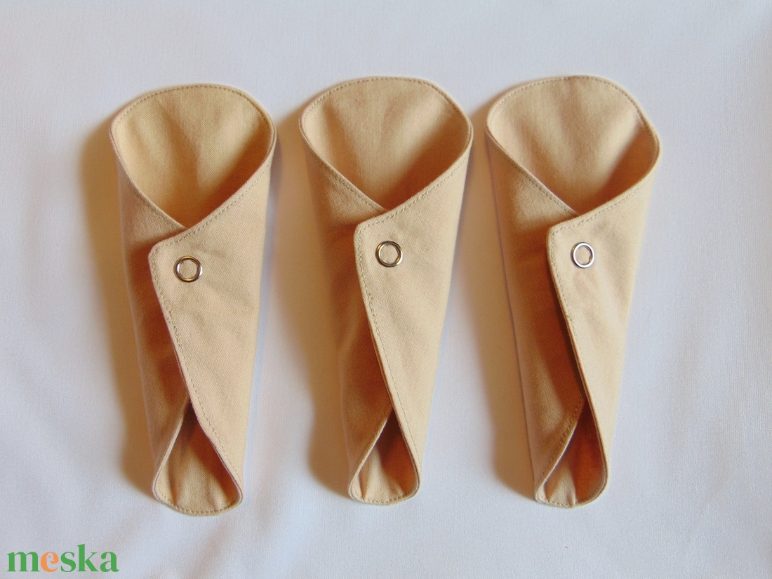 Mosható tanga fazonú tisztasági betét- bézs (3 db/cs)  / textil betét, környezetbarát, többször használható - szépségápolás - intim higiénia - tisztasági betét - Meska.hu