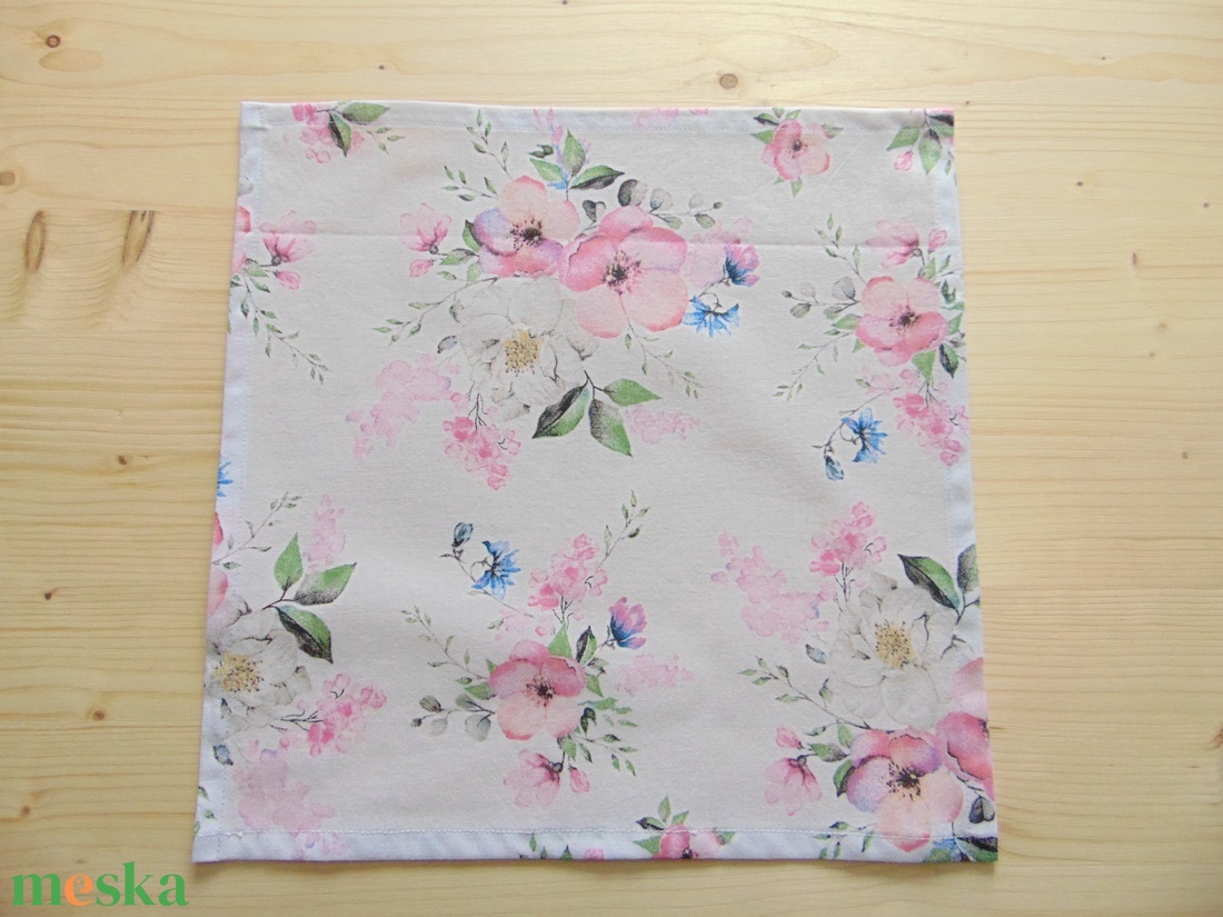 Textil szalvéta: virág mintás - táska & tok - uzsonna- & ebéd tartó - szendvics csomagoló - Meska.hu Textil szalvéta: virág mintás - táska & tok - uzsonna- & ebéd tartó - szendvics csomagoló - Meska.hu