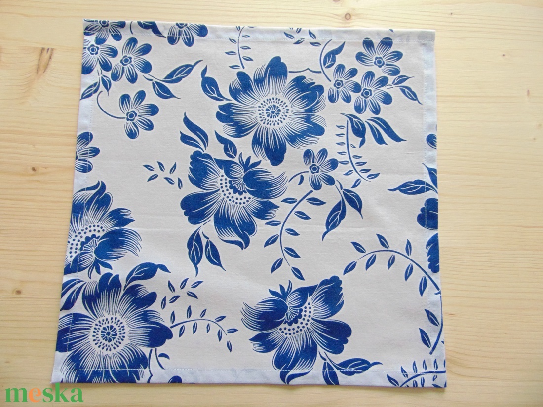 Textil szalvéta: kék virág mintás - táska & tok - uzsonna- & ebéd tartó - szendvics csomagoló - Meska.hu Textil szalvéta: kék virág mintás - táska & tok - uzsonna- & ebéd tartó - szendvics csomagoló - Meska.hu
