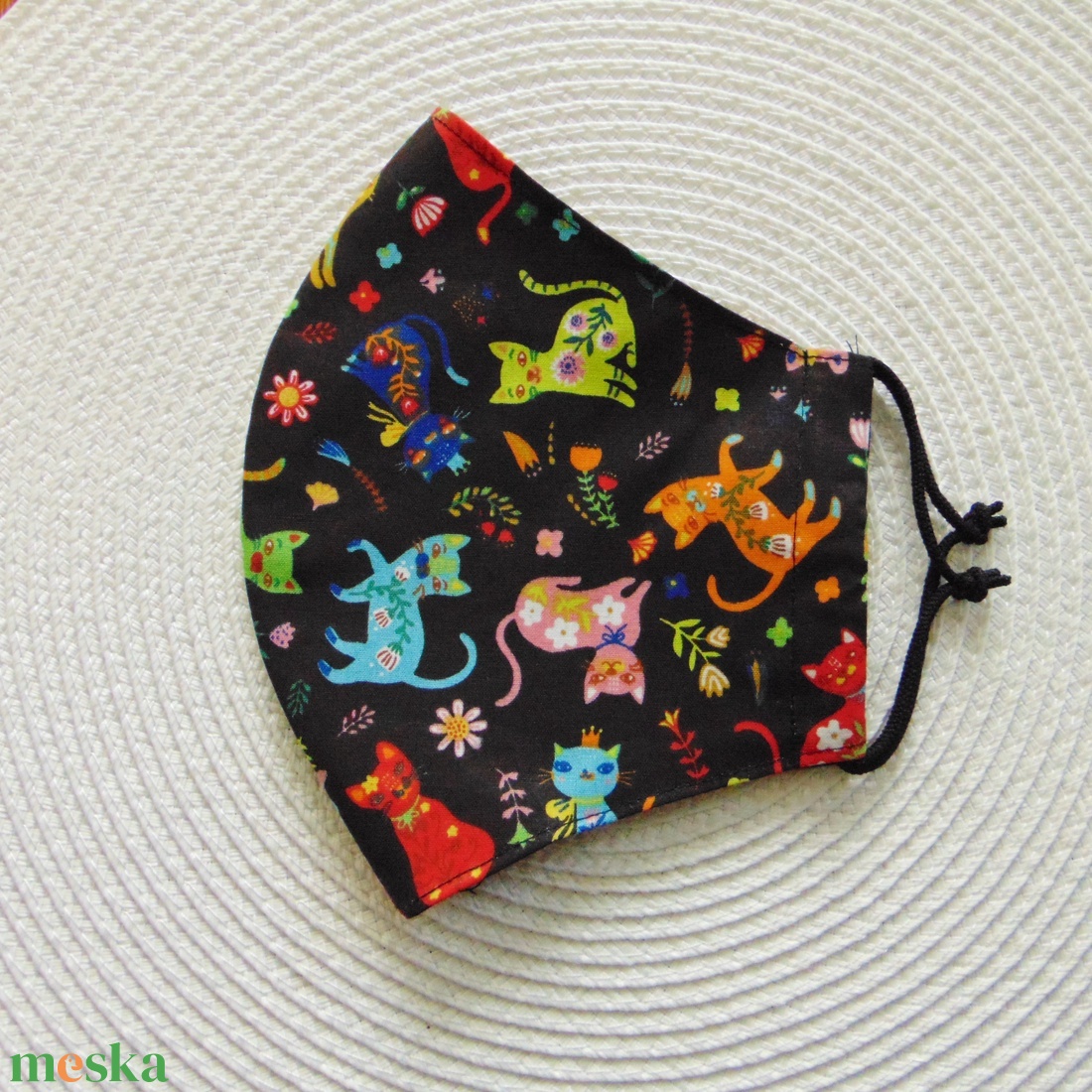 Fekete-virágos cica mintás szájmaszk (18 cm magas) / textil szájmaszk, többször használható szájmaszk - női - női - Meska.hu Fekete-virágos cica mintás szájmaszk (18 cm magas) / textil szájmaszk, többször használható szájmaszk - női - női - Meska.hu