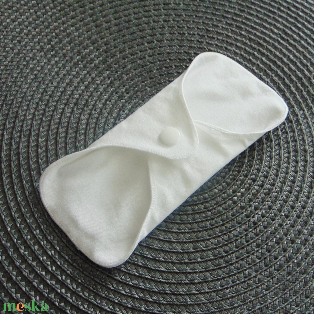 16 cm-es MINI betét- fehér - szépségápolás - intim higiénia - intimbetét - Meska.hu 16 cm-es MINI betét- fehér - szépségápolás - intim higiénia - intimbetét - Meska.hu
