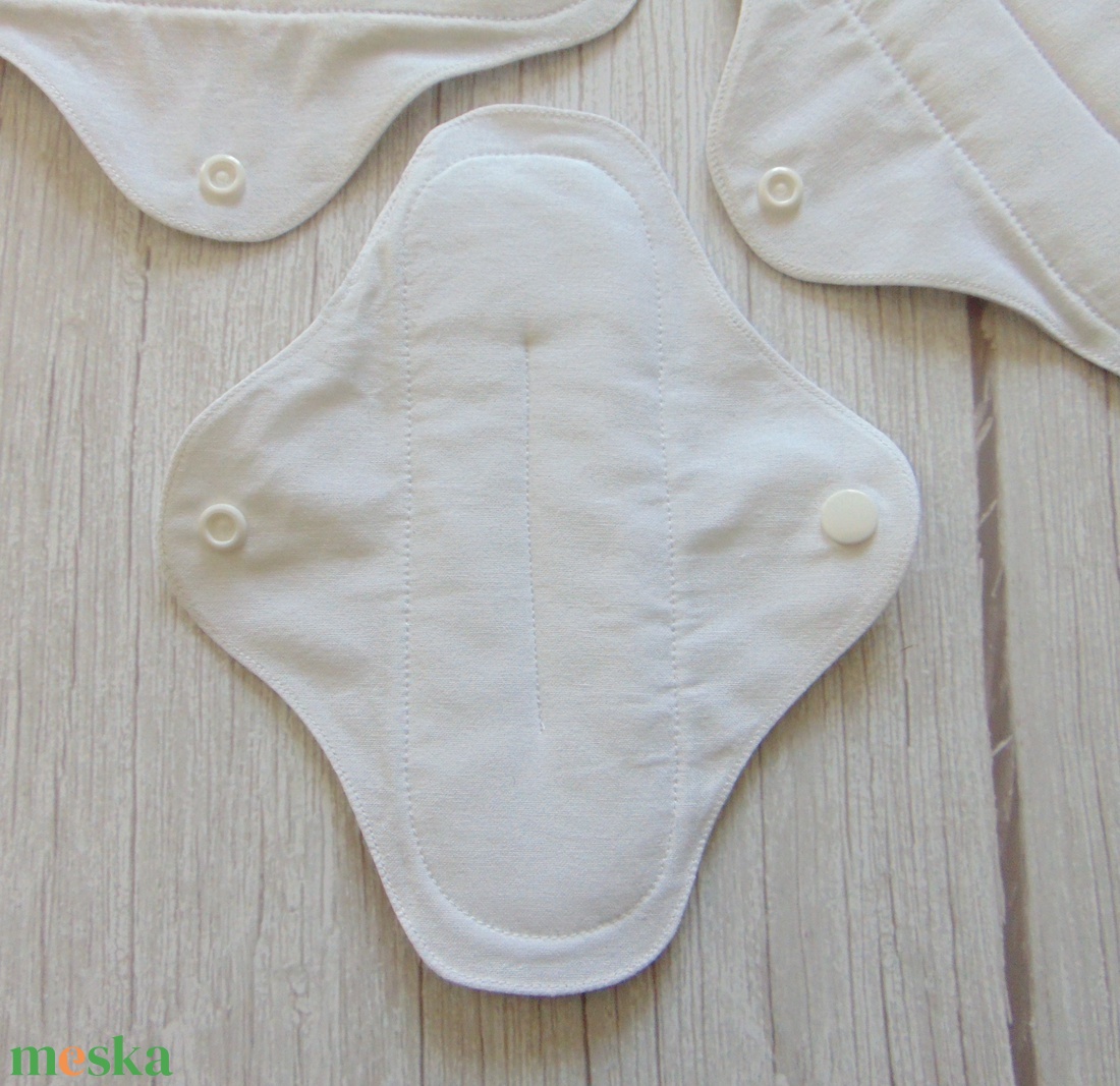 20 cm-es mosható betét  / fehér   - szépségápolás - intim higiénia - intimbetét - Meska.hu