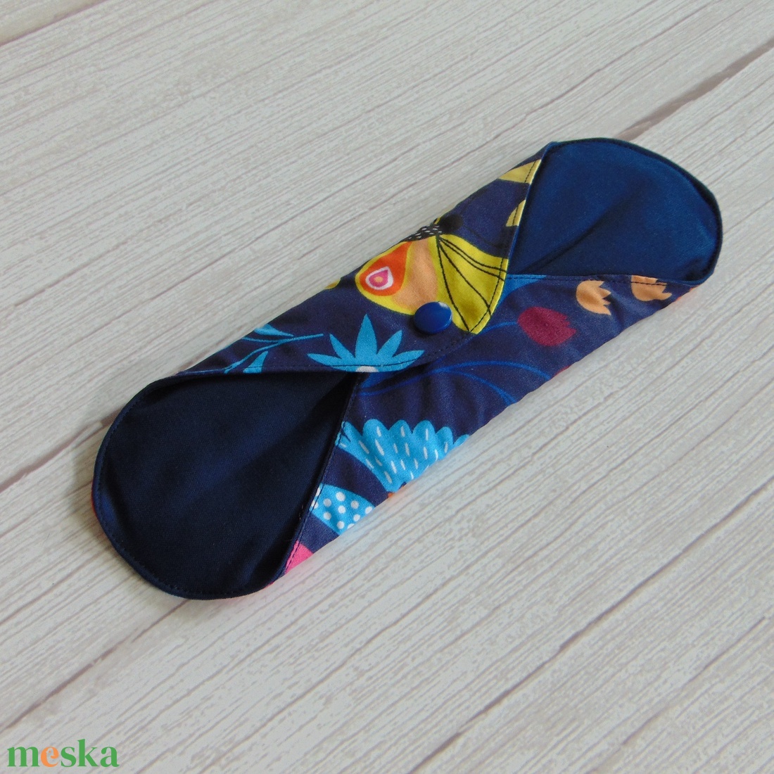 24 cm-es mosható betét / színes lepke és virág mintás - szépségápolás - intim higiénia - intimbetét - Meska.hu