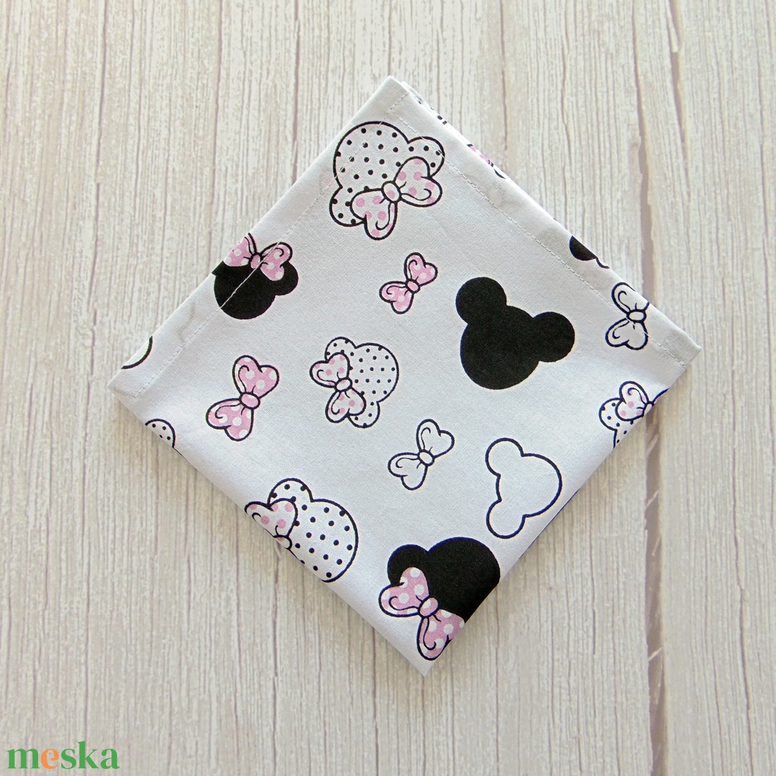 Textil szalvéta / rózsaszín-fekete minnie mintás - táska & tok - uzsonna- & ebéd tartó - szendvics csomagoló - Meska.hu Textil szalvéta / rózsaszín-fekete minnie mintás - táska & tok - uzsonna- & ebéd tartó - szendvics csomagoló - Meska.hu