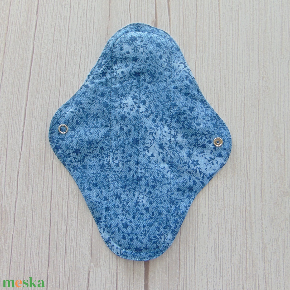 24 cm-es mosható női betét / farmerkék indák, virágok - szépségápolás - intim higiénia - intimbetét - Meska.hu 24 cm-es mosható női betét / farmerkék indák, virágok - szépségápolás - intim higiénia - intimbetét - Meska.hu