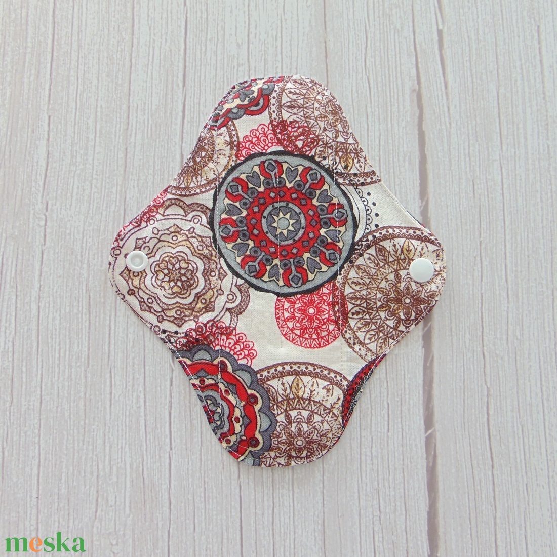 20 cm-es mosható betét / piros- szürke mandala mintás - szépségápolás - intim higiénia - intimbetét - Meska.hu 20 cm-es mosható betét / piros- szürke mandala mintás - szépségápolás - intim higiénia - intimbetét - Meska.hu