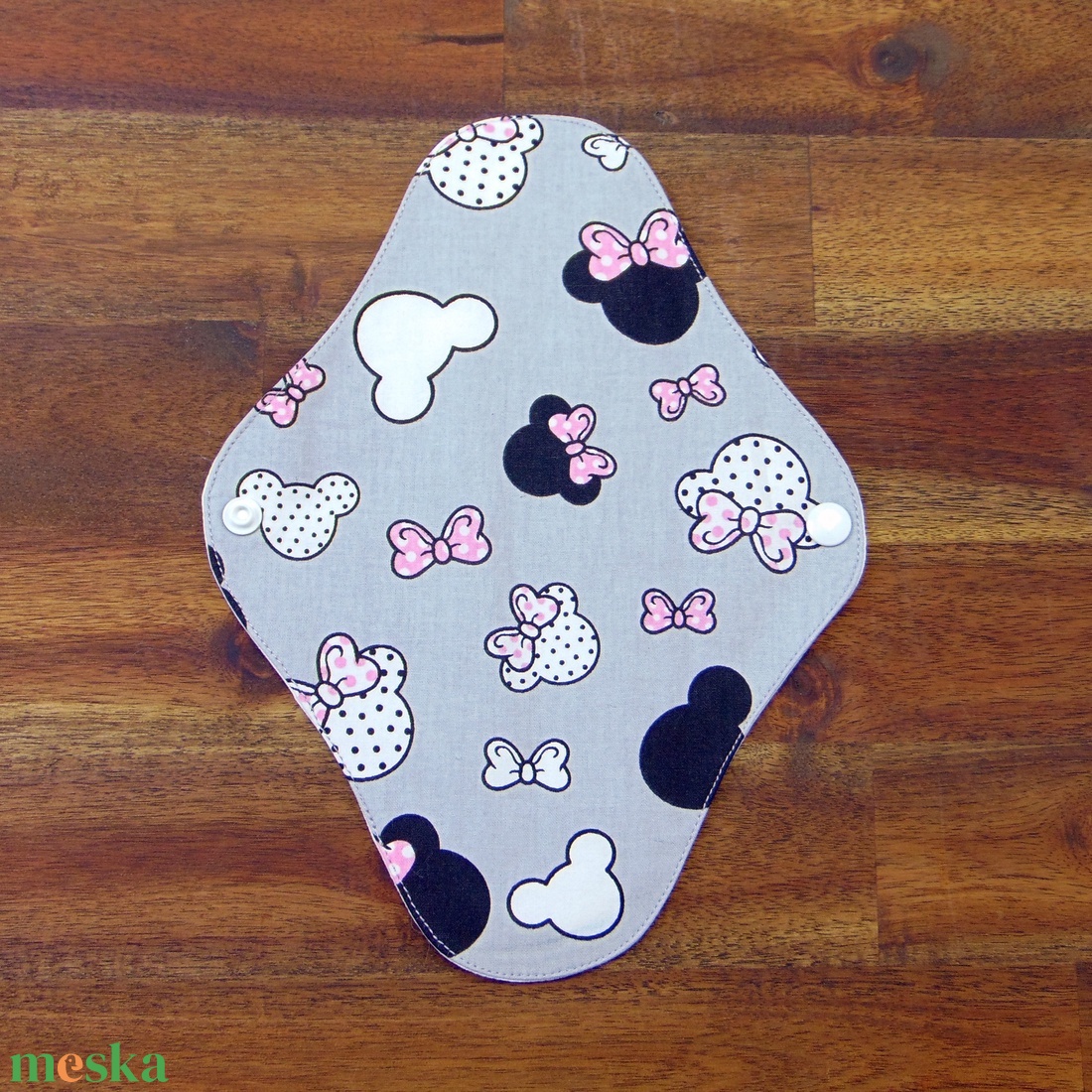 24 cm-es mosható női betét- vékony  / szürke minnie mintás - szépségápolás - intim higiénia - intimbetét - Meska.hu
