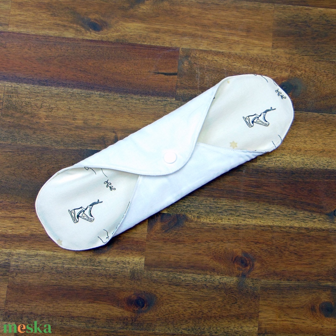 29 cm-es mosható női betét / korcsolyázó hercegnők - szépségápolás - intim higiénia - intimbetét - Meska.hu 29 cm-es mosható női betét / korcsolyázó hercegnők - szépségápolás - intim higiénia - intimbetét - Meska.hu