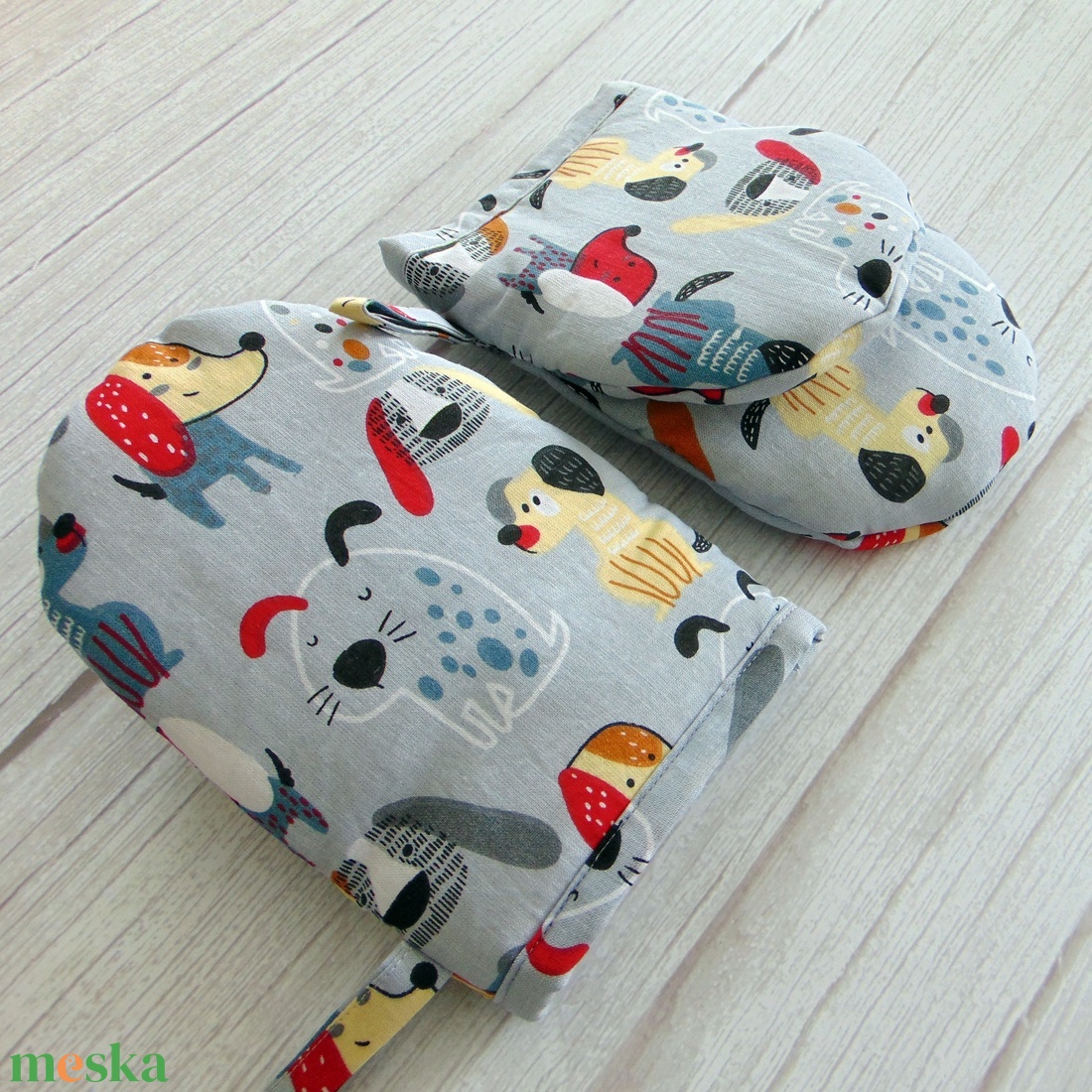 Edényfogó kesztyű / kutya mintás - otthon & életmód - konyhafelszerelés, tálalás - konyhai textil - edényfogó & edényfedő - Meska.hu