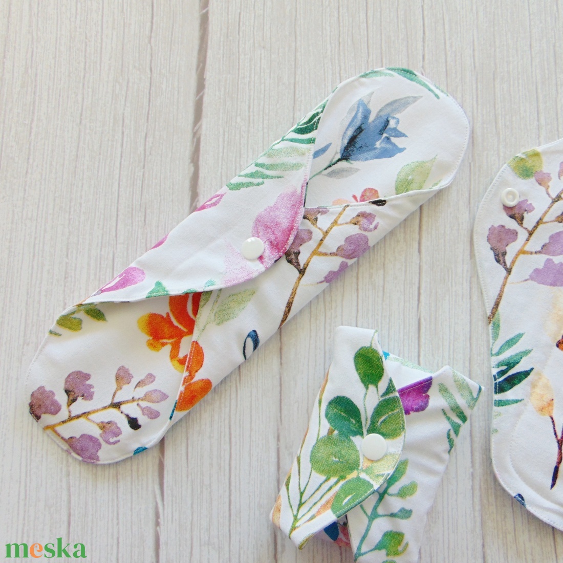 29 cm-es mosható betét / réti virág mintás  - szépségápolás - intim higiénia - intimbetét - Meska.hu