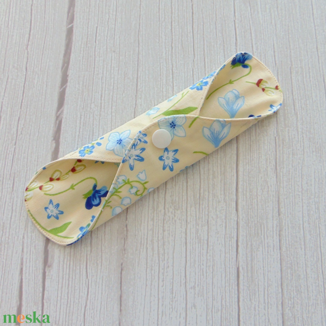 Tisztasági betét : kék virágok / mosható textil betét - szépségápolás - intim higiénia - tisztasági betét - Meska.hu Tisztasági betét : kék virágok / mosható textil betét - szépségápolás - intim higiénia - tisztasági betét - Meska.hu