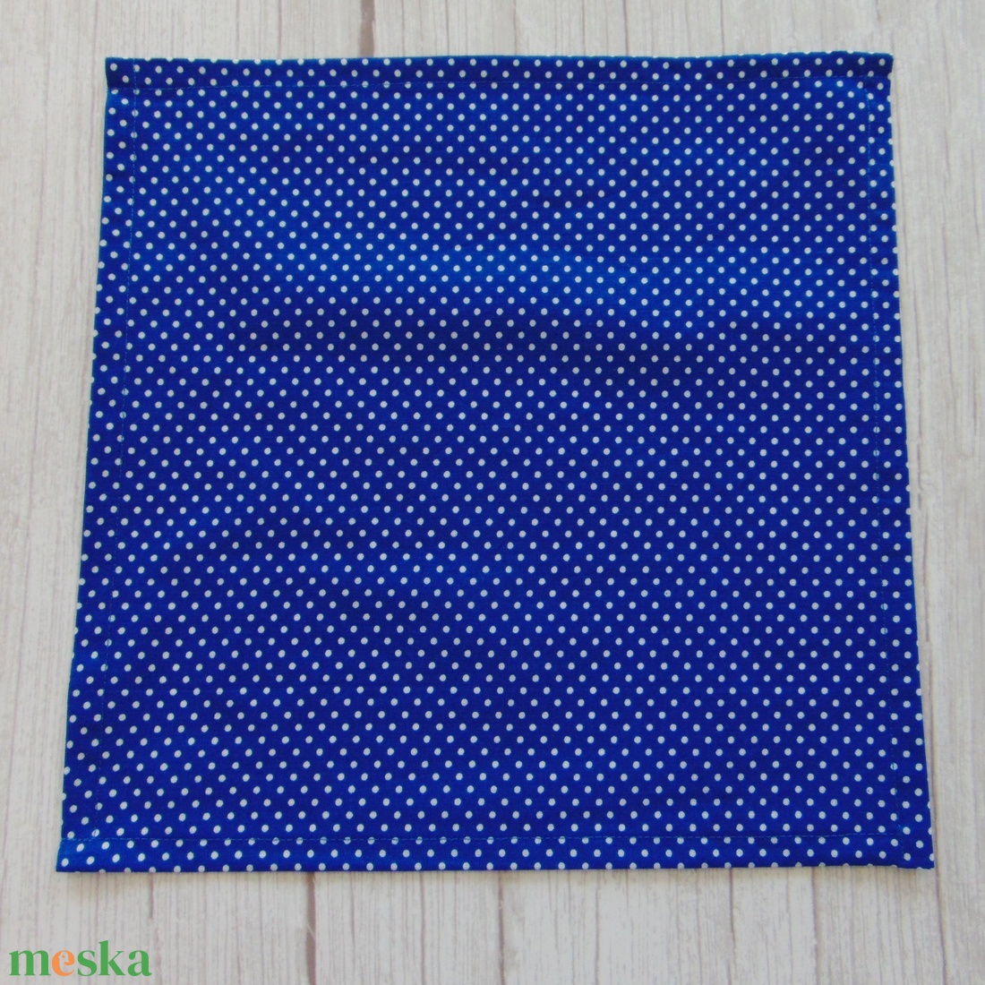 Textil szalvéta: királykék- fehér pöttyös - táska & tok - uzsonna- & ebéd tartó - szendvics csomagoló - Meska.hu Textil szalvéta: királykék- fehér pöttyös - táska & tok - uzsonna- & ebéd tartó - szendvics csomagoló - Meska.hu