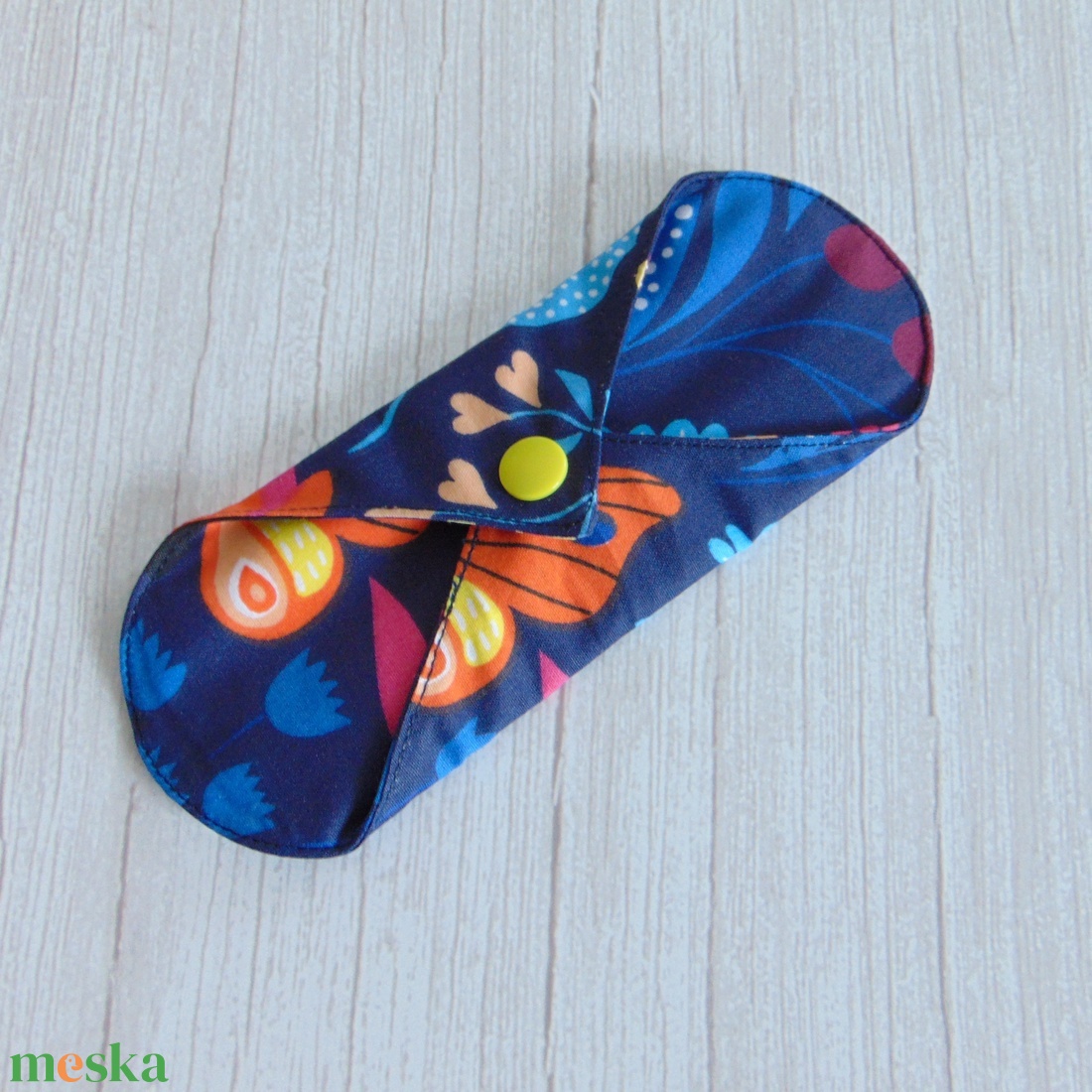 17 cm-es Mini betét / lepkék és virágok - szépségápolás - intim higiénia - intimbetét - Meska.hu 17 cm-es Mini betét / lepkék és virágok - szépségápolás - intim higiénia - intimbetét - Meska.hu